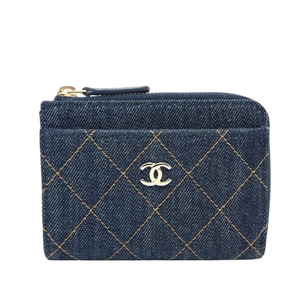 CHANEL MATELASSE CARD HOLDER FRAGMENT CASE WALLET: CHANEL Matelasse Card holder fragment case wallet Brand: CHANEL Type/Style: coin purse Material: Denim Color: bluexGoldHardware Size: W4.5xH3.1xD0.8inch / W11.5cmxH8cmxD2cm Accessories: None