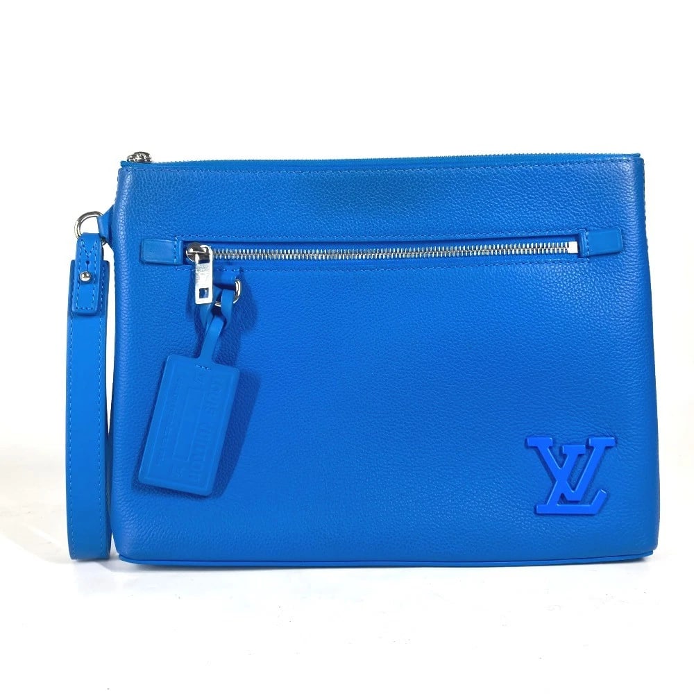 LOUIS VUITTON AEROGRAM TAKEOFF-POUCH CLUTCH: LOUIS VUITTON Aerogram Takeoff-Pouch Clutch Brand: LOUIS VUITTON Type/Style: Clutch bag Material: Leather Color: blue Size: W11.0xH8.3inch / W28cmxH21cm Accessories: None Accessories Notic