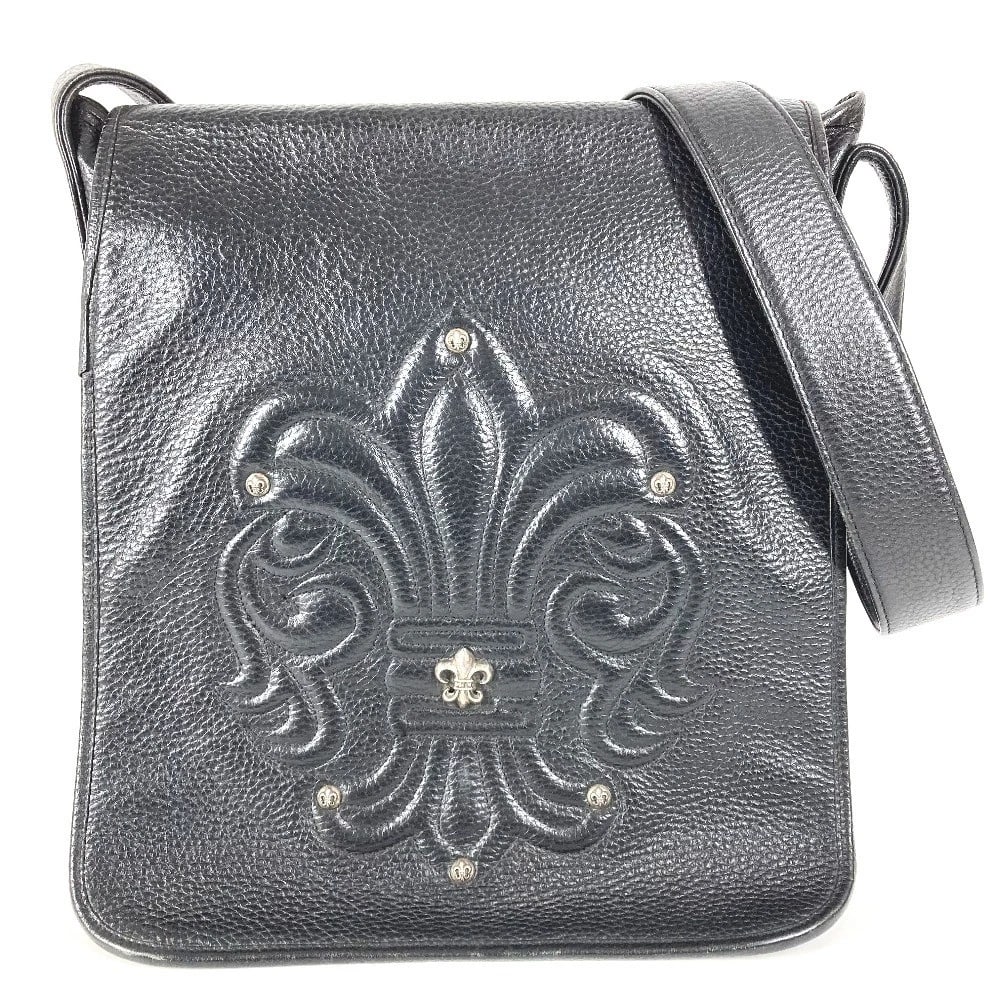 CHROME FLARE MAIL BAG BAG FLAP CROSSBODY SHOULDER BAG: CHROME Flare Mail Bag bag flap crossbody Shoulder Bag Brand: CHROME HEARTS Type/Style: Shoulder Bag Material: Leather Color: Black Size: W11.0xH12.8xD4.5inch / W28cmxH32.5cmxD11.5cm Accessories: None
