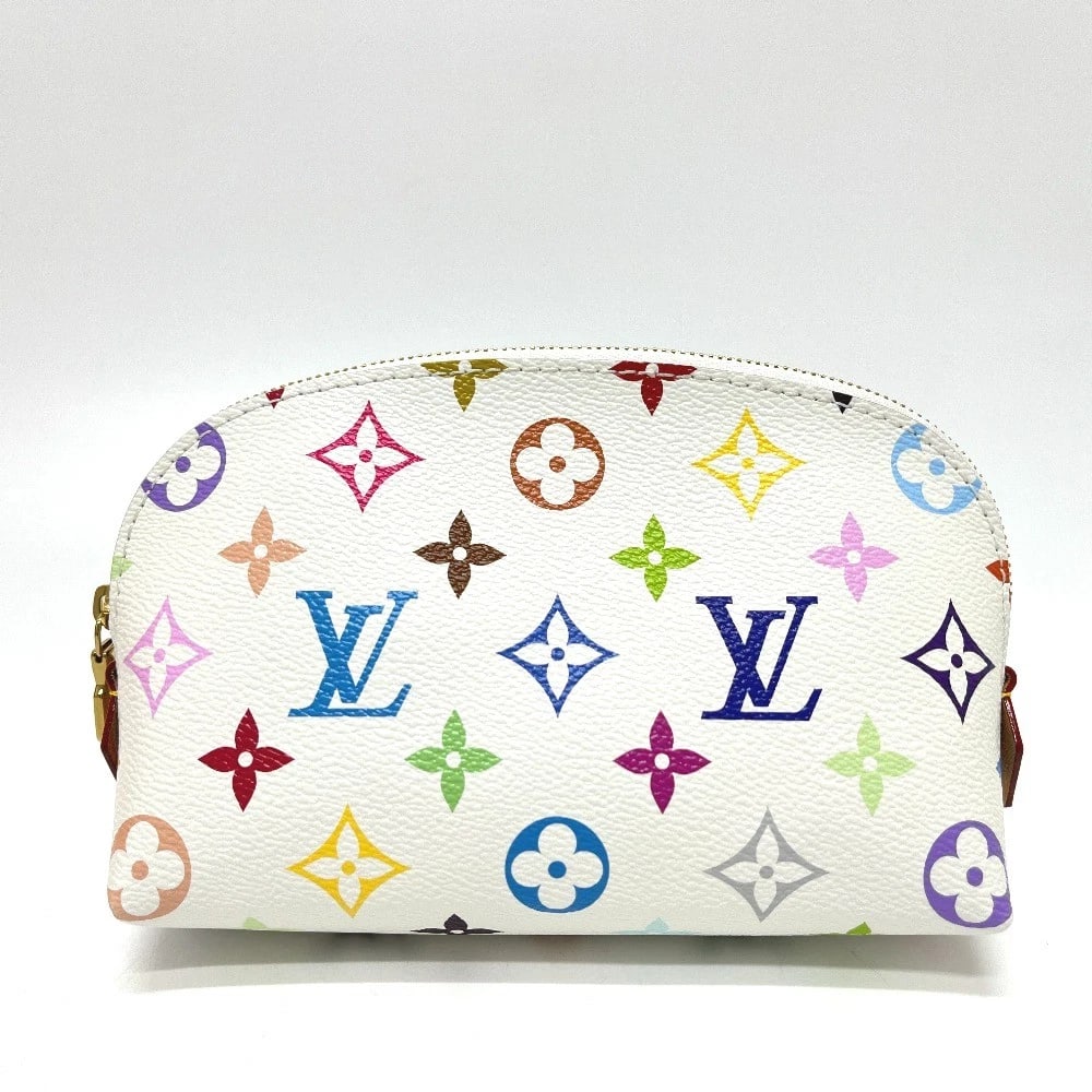 LOUIS VUITTON POCHETTE COSMETICS PM COSMETICS POUCH: LOUIS VUITTON Pochette Cosmetics PM Cosmetics Pouch Brand: LOUIS VUITTON Type/Style: Cosmetics Pouch Material: MonogramMulticoloreCanvas Color: Blanc Size: W7.5xH4.7xD2.4inch / W19cmxH12cmxD6cm