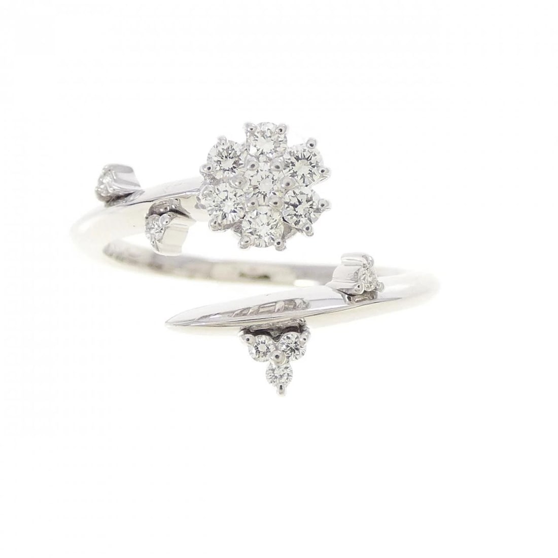 K18WG FLOWER DIAMOND RING - 2