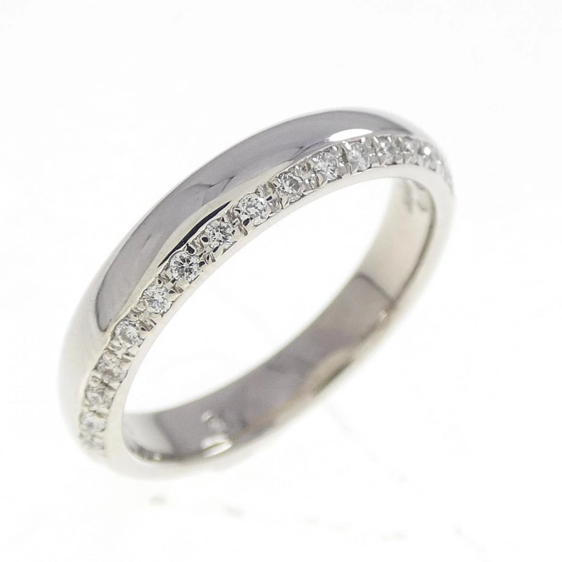 PONTE VECCHIO DIAMOND RING: Ponte Vecchio Diamond Ring Brand: Ponte Vecchio Type/Style: Ponte Vecchio Ring Material: Platinum900, Main Stone Natural Color: SILVER Size: US4 Accessories: None Accessories Notice: When purchasing