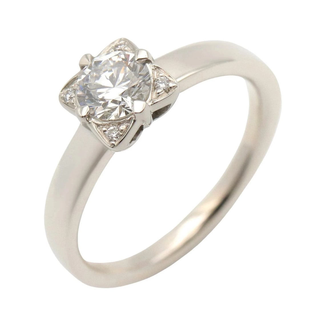 BVLGARI TEDICATA AVENEZIA DIAMOND RING: BVLGARI Tedicata Avenezia Diamond Ring Brand: Bvlgari Type/Style: Ring Material: Pt950 , Main Stone Natural Color: silver Size: US 4 Accessories: None Accessories Notice: When purchasing p