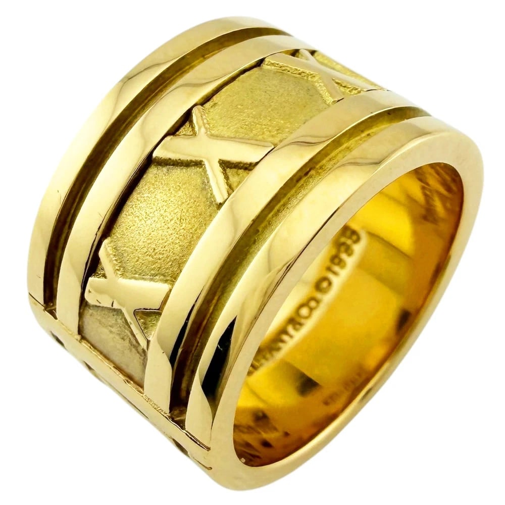 TIFFANY ATLAS WIDE RING YELLOW GOLD 18K WOMEN'S: Tiffany Atlas Wide Ring Yellow Gold 18K Women's Brand: Tiffany & Co. Type/Style: Ring Material: K18, Color: Gold Size: US 5.5 Accessories: None Accessories Notice: When purchasing pre-owned goods,