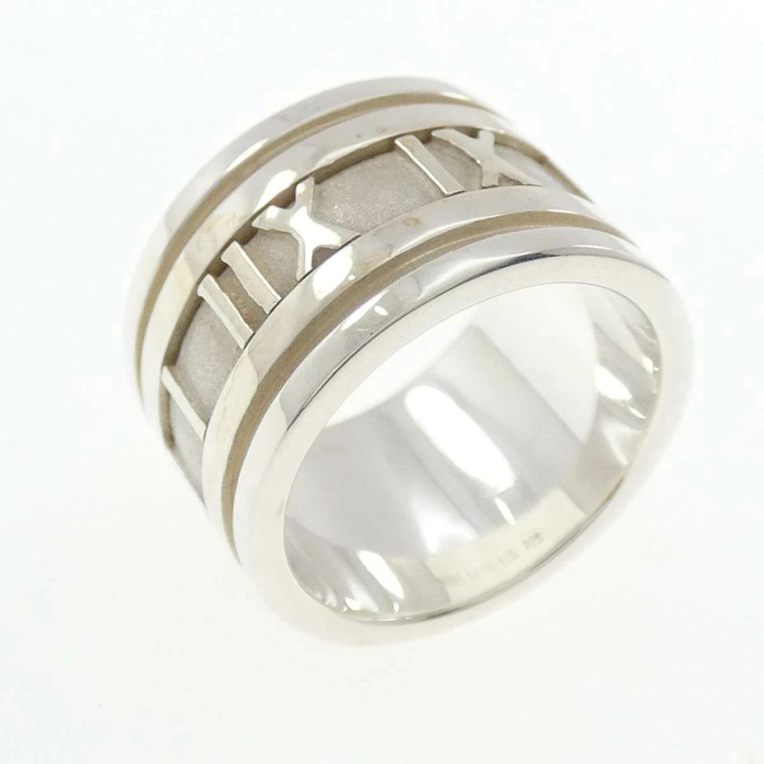 TIFFANY ATLAS RING STERLING SILVER: Tiffany Atlas Ring Sterling Silver Brand: Tiffany & Co. Type/Style: Ring Material: 925 Sterling Silver, Color: Silver Size: US 5 Accessories: None Accessories Notice: When purchasing pre-owned goods,