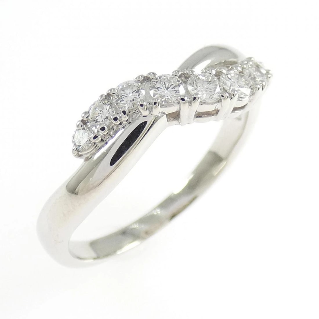 TASAKI DIAMOND RING: Tasaki Diamond Ring Brand: TASAKI Type/Style: Tasaki Ring Material: Platinum1000, Main Stone Natural Color: SILVER Size: US7 1/4 Accessories: None Accessories Notice: When purchasing pre-owned goods,