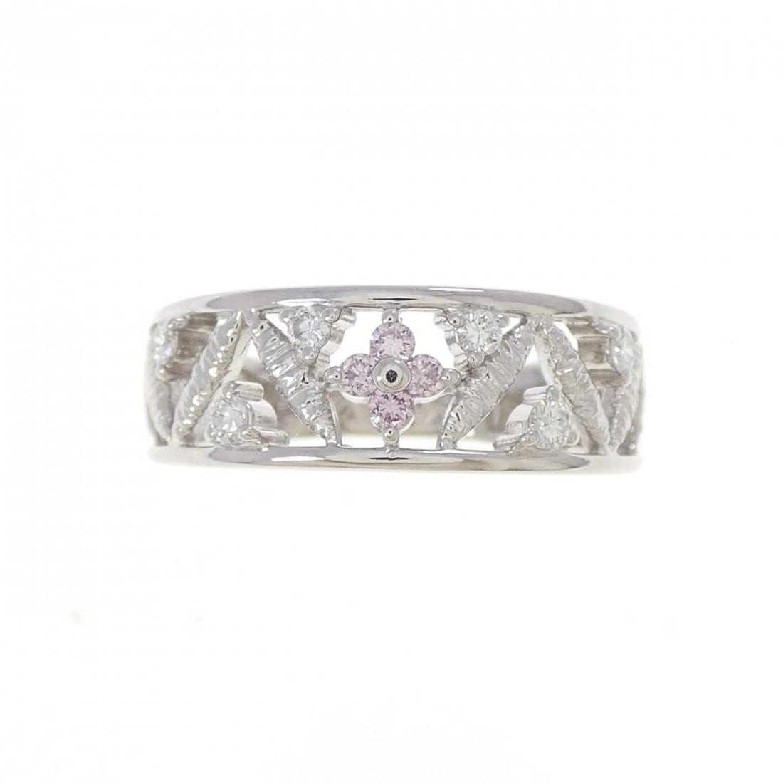 TASAKI DIAMOND RING: Tasaki Diamond Ring Brand: TASAKI Type/Style: Tasaki Ring Material: Platinum900, Main Stone Natural Color: SILVER Size: US7 1/2 Accessories: None Accessories Notice: When purchasing pre-owned goods,