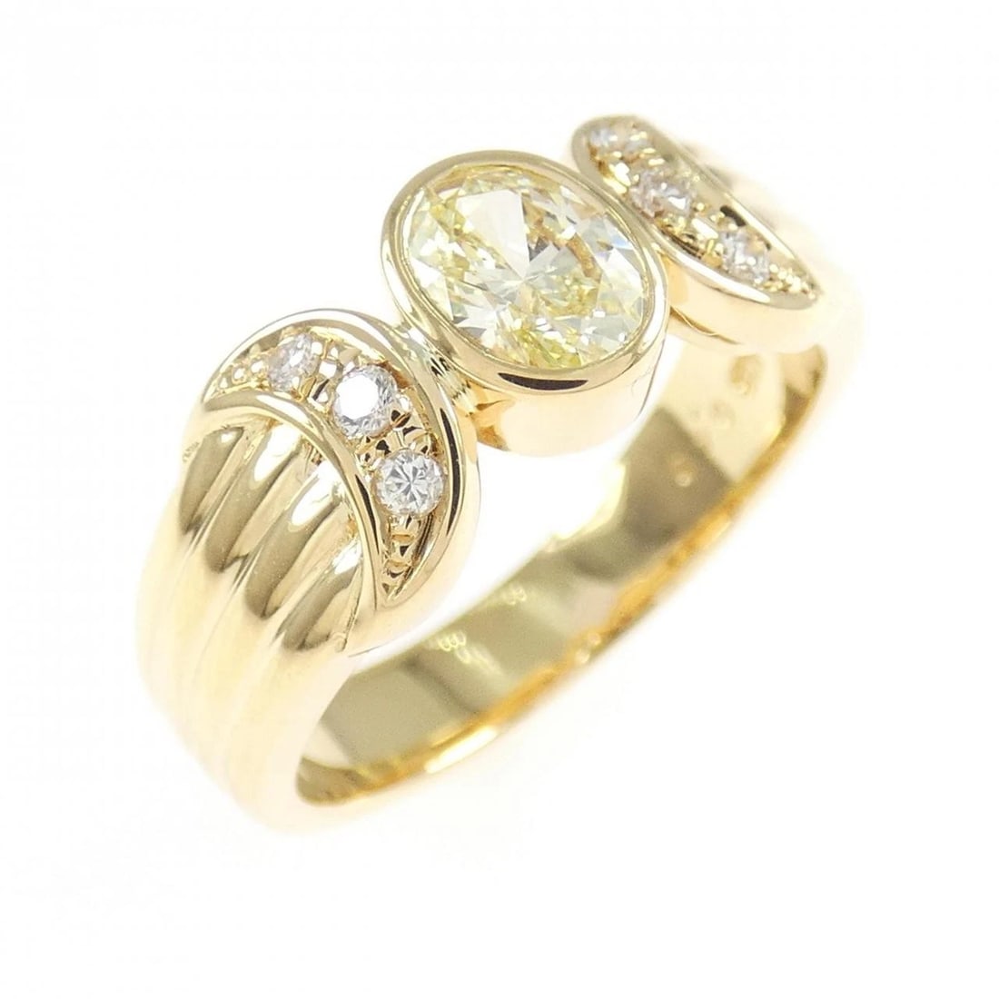 TASAKI DIAMOND RING (1 of 3)