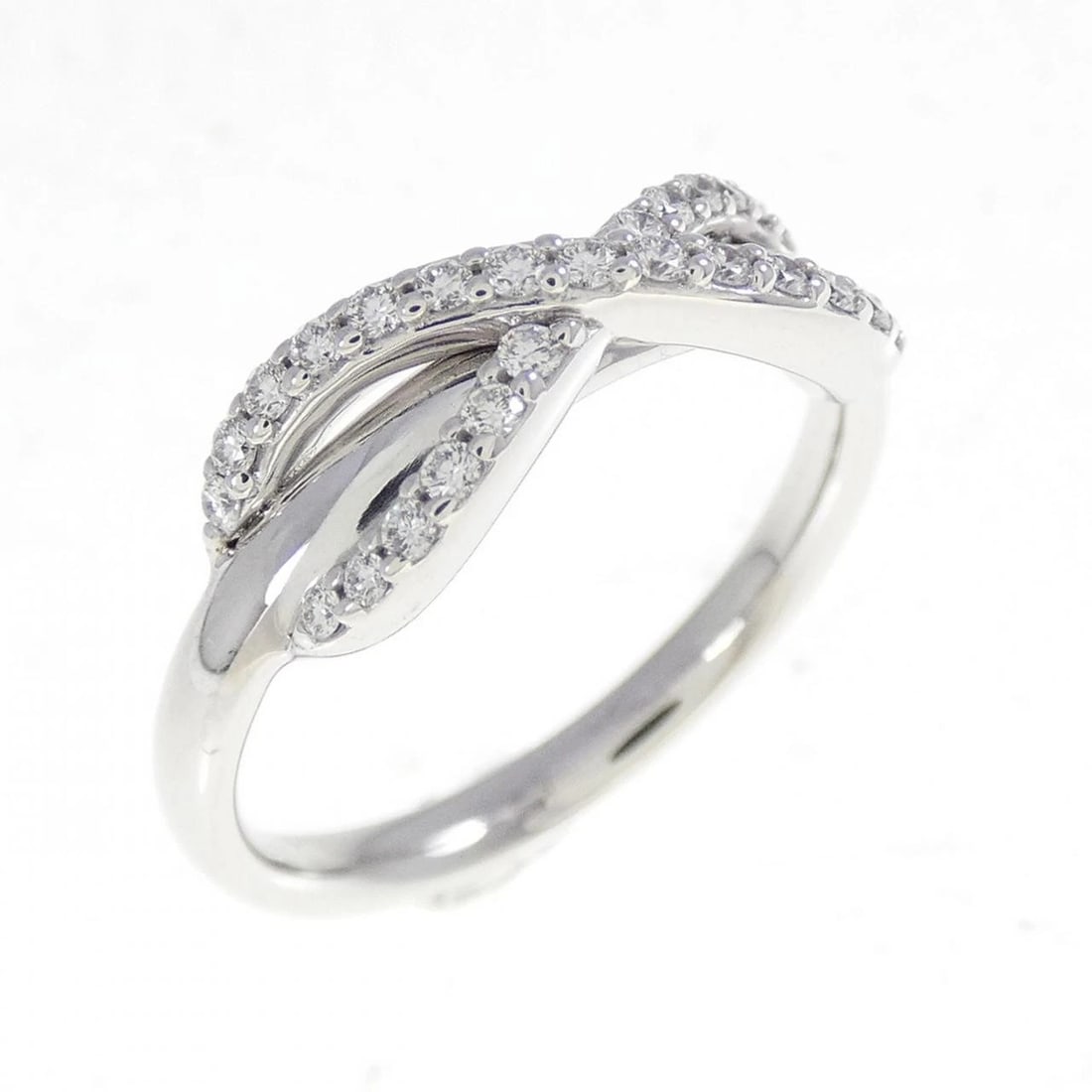 TIFFANY&CO. INFINITY RING: TIFFANY&Co. Infinity Ring Brand: TIFFANY&Co. Type/Style: TIFFANY & Co. Ring Material: 750 white gold, Main Stone Natural Color: WHITE GOLD Size: US4 1/2 Accessories: None Accessories Notice: When