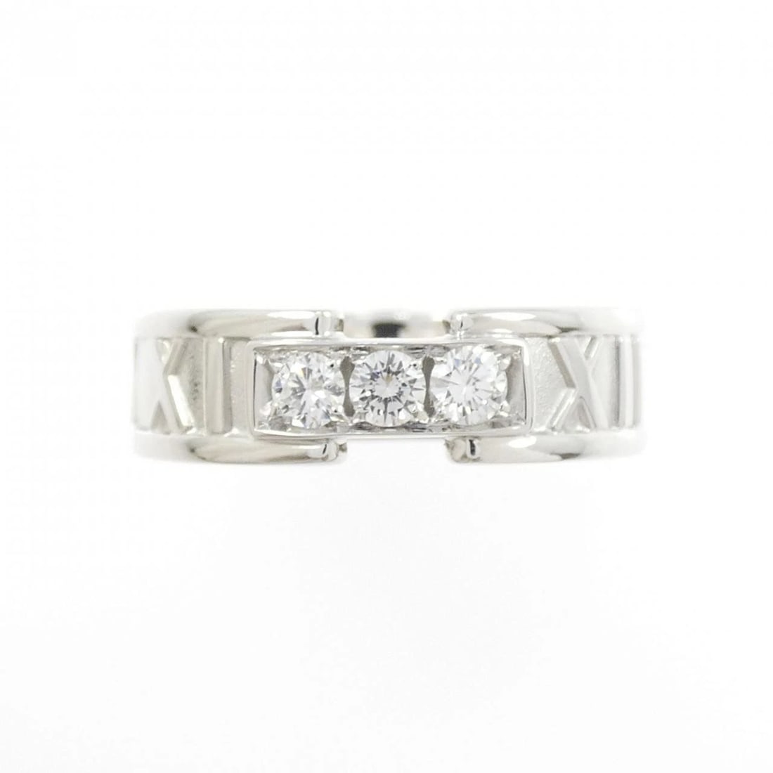 TIFFANY&CO. RING: TIFFANY&Co. Ring Brand: TIFFANY&Co. Type/Style: TIFFANY & Co. Ring Material: 750 white gold, Main Stone Natural Color: white gold Size: US5 Accessories: None Accessories Notice: When purchasing