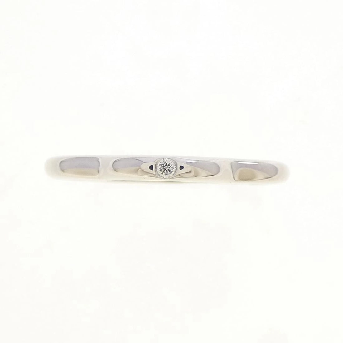 CHANEL CAMELLIA RING: Chanel Camellia Ring Brand: CHANEL Type/Style: Chanel Ring Material: 750 white gold, Main Stone Natural Color: WHITE GOLD Size: US4 1/2(48) Accessories: None Accessories Notice: When purchasing