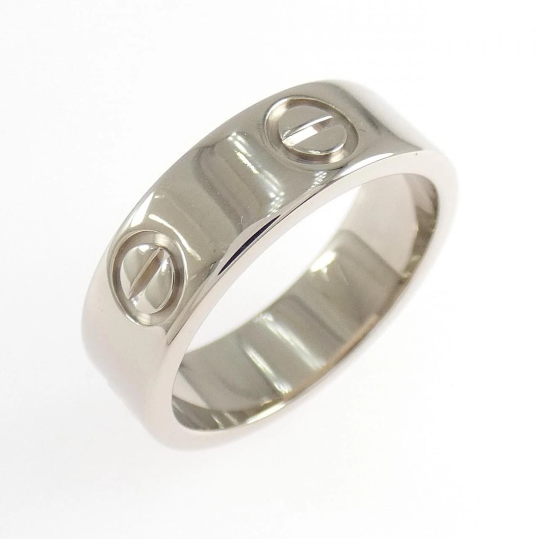 CARTIER LOVE RING: Cartier Love Ring Brand: CARTIER Type/Style: Cartier Ring Material: 750 white gold, Color: White gold Size: US5 1/4(50) Accessories: None Accessories Notice: When purchasing pre-owned goods, please
