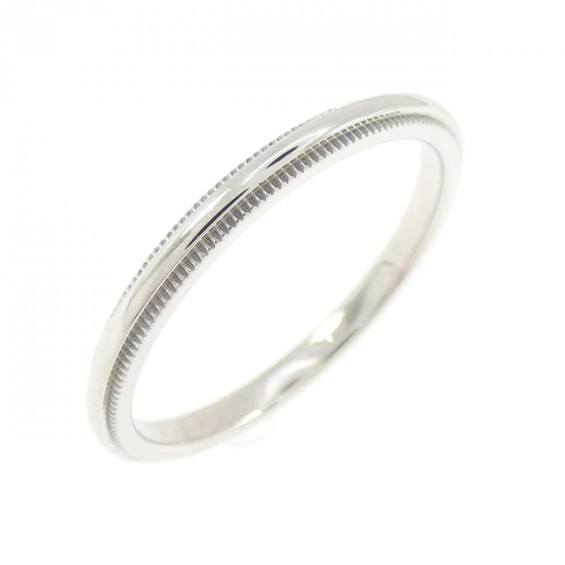 TIFFANY & CO. MILGRAIN RING: TIFFANY & Co. Milgrain Ring Brand: TIFFANY&Co. Type/Style: TIFFANY & Co. Ring Material: Platinum950, Color: Silver Size: US8 1/2 Accessories: None Accessories Notice: When purchasing pre-owned goods,
