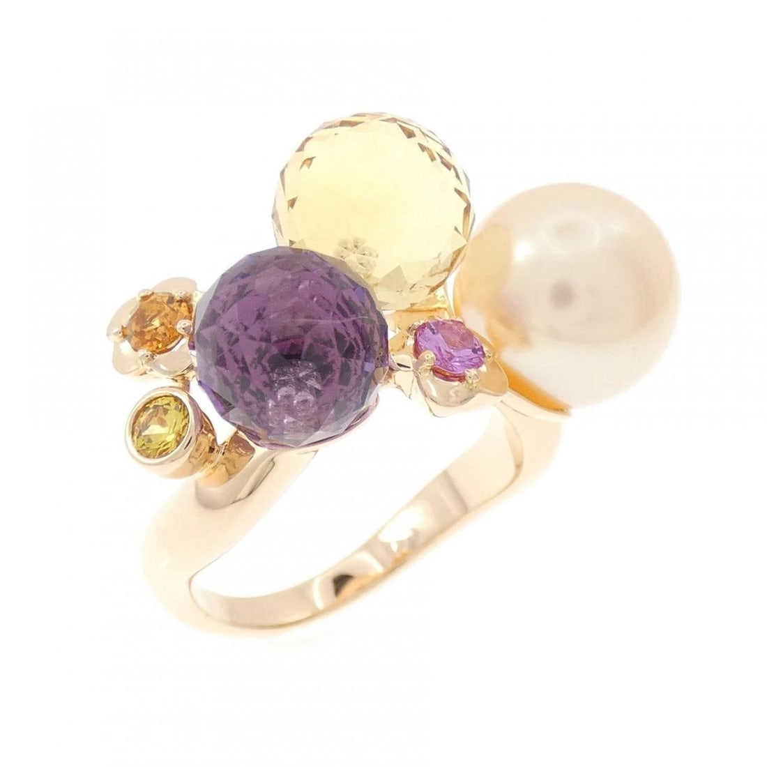 CHANEL MADEMOISELLE RING: Chanel Mademoiselle Ring Brand: CHANEL Type/Style: Chanel Ring Material: 750 Pink Gold, Main Stone Freshwater Pearl Color: Pink Gold Size: US6(52) Accessories: None Accessories Notice: When