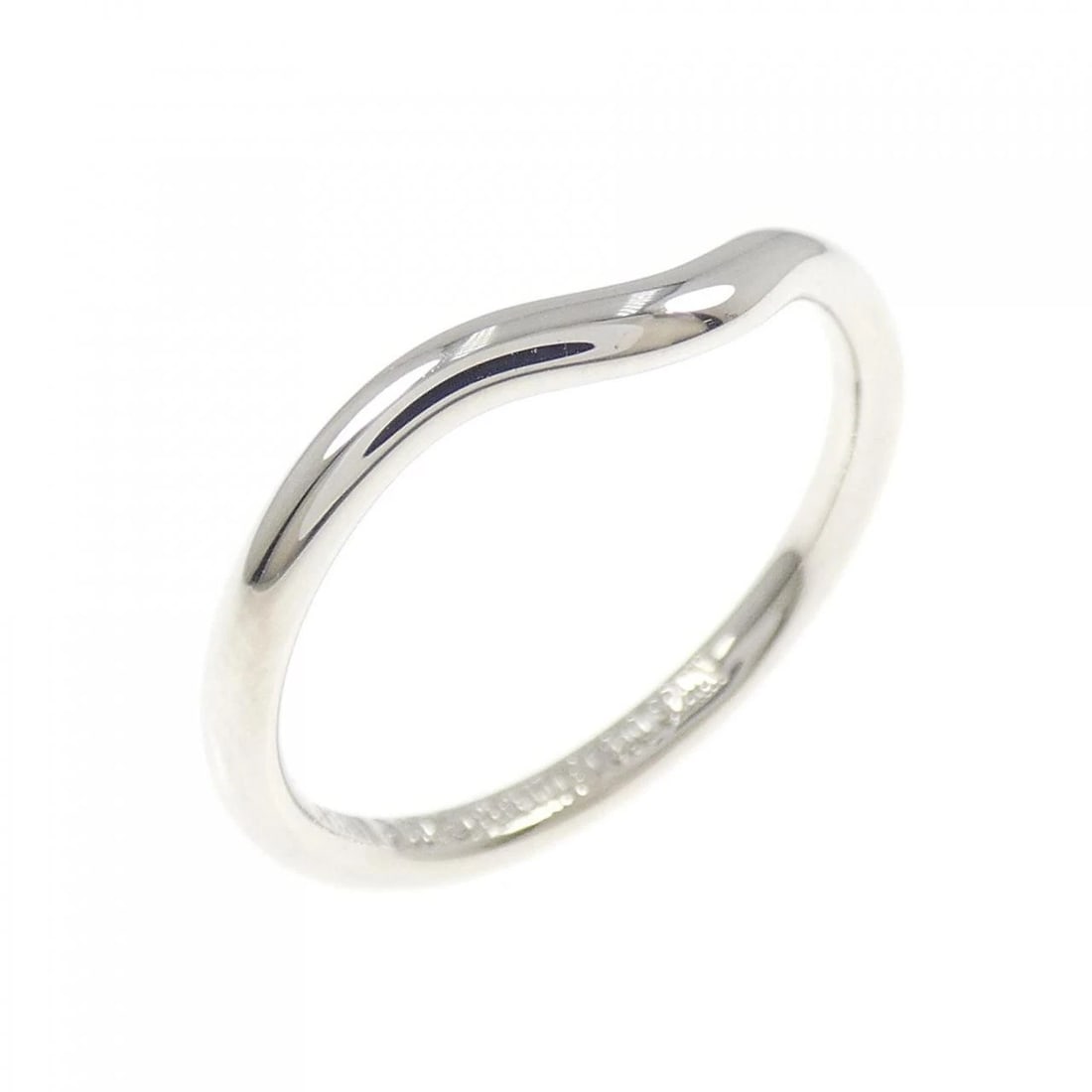 TIFFANY&CO. CURVED RING: TIFFANY&Co. Curved Ring Brand: TIFFANY&Co. Type/Style: TIFFANY & Co. Ring Material: Platinum950, Color: Silver Size: US6 Accessories: None Accessories Notice: When purchasing pre-owned goods, please
