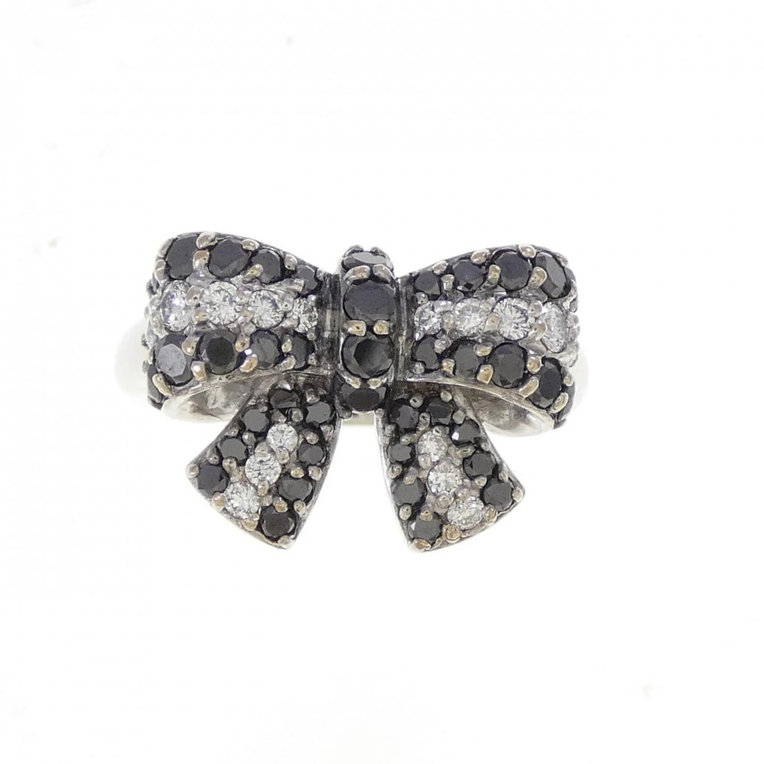 PONTE VECCHIO RIBBON DIAMOND RING: Ponte Vecchio Ribbon Diamond Ring Brand: Ponte Vecchio Type/Style: Ponte Vecchio Ring Material: K18 white gold, Main Stone Natural Color: White Gold Size: US4 1/2 Accessories: None Accessories