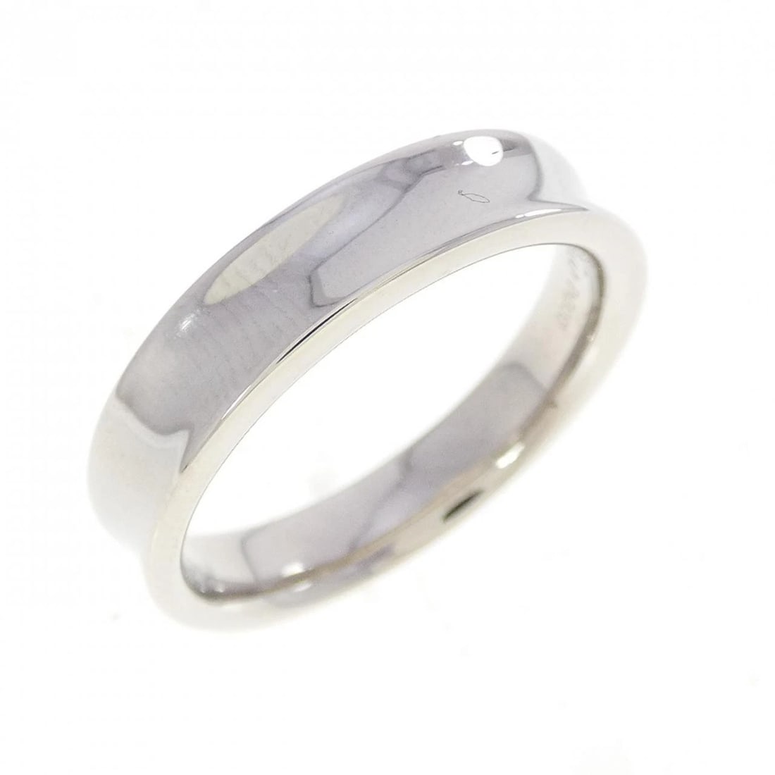 PONTE VECCHIO PT900 RING: Ponte Vecchio PT900 Ring Brand: Ponte Vecchio Type/Style: Ponte Vecchio Ring Material: Platinum900, Main Stone Natural Color: Silver Size: US8 Accessories: None Accessories Notice: When purchasing