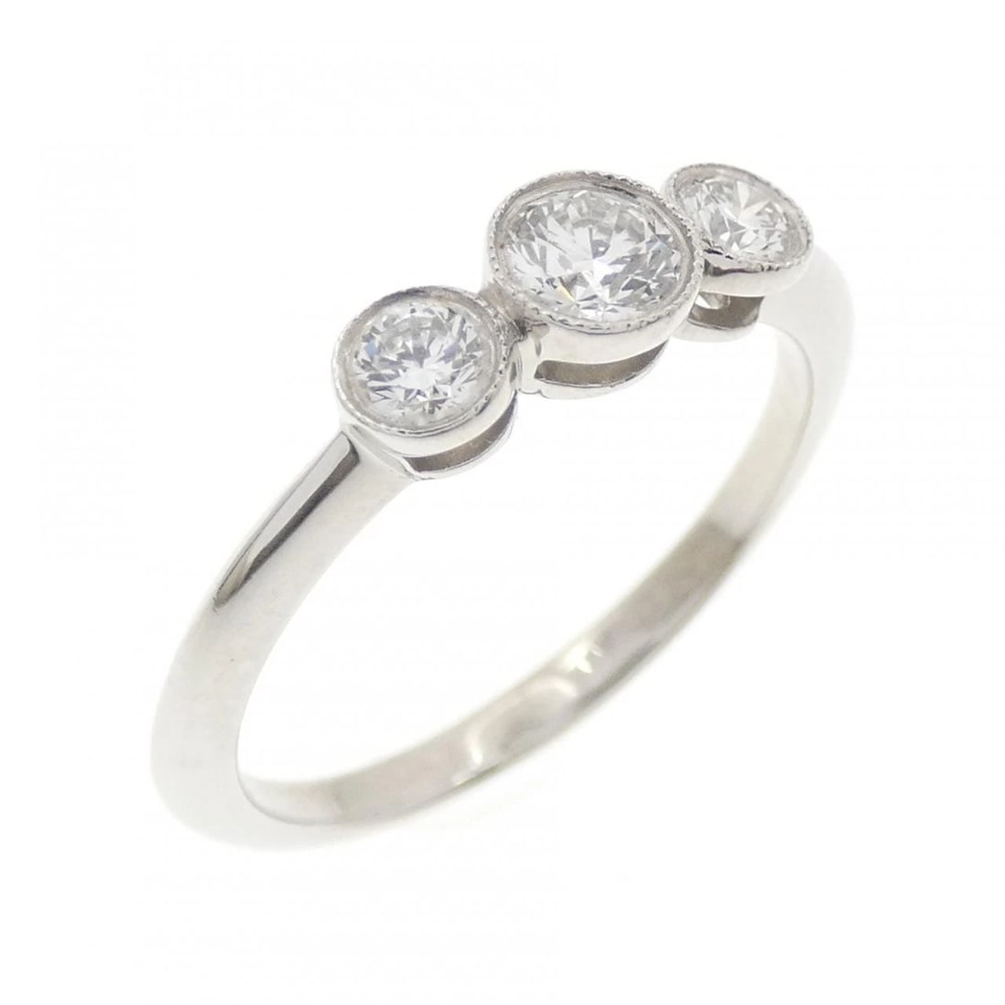 TIFFANY&CO. DIAMOND RING: TIFFANY&Co. Diamond Ring Brand: TIFFANY&Co. Type/Style: TIFFANY & Co. Ring Material: Platinum950, Main Stone Natural Color: Silver Size: US5 Accessories: None Accessories Notice: When purchasing
