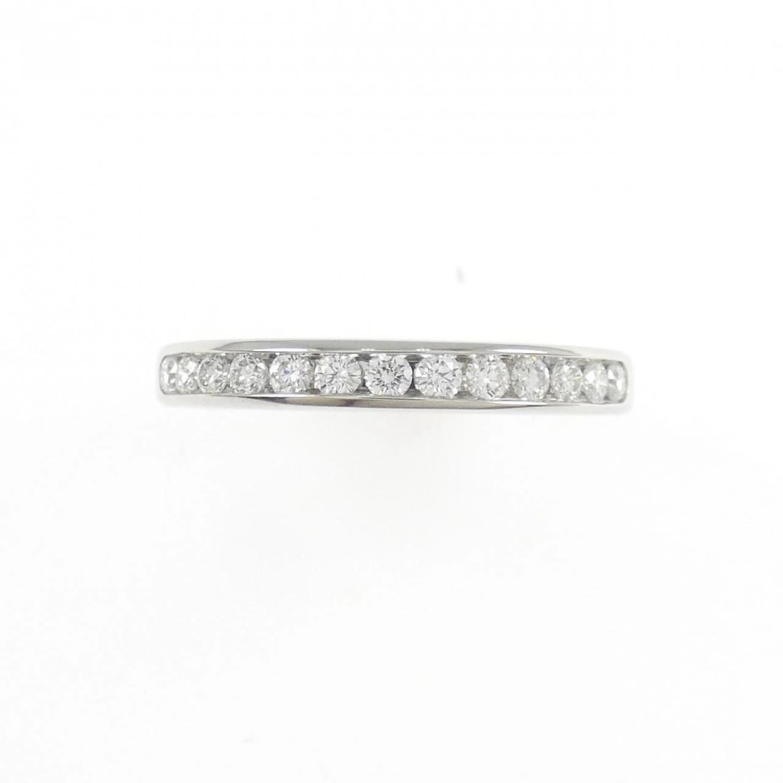 TIFFANY & CO. HALF CIRCLE CHANNEL SETTING RING: TIFFANY & Co. Half Circle Channel Setting Ring Brand: TIFFANY&Co. Type/Style: TIFFANY & Co. Ring Material: Platinum950, Main Stone Natural Color: Silver Size: US4 Accessories: None Accessories