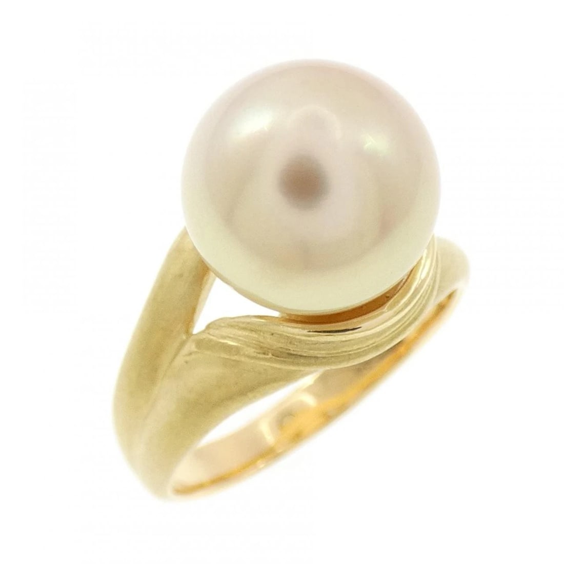 TASAKI WHITE SOUTH SEA PEARL RING: Tasaki White South Sea Pearl Ring Brand: TASAKI Type/Style: Tasaki Ring Material: K18 yellow gold, Main Stone White Butterfly Pearl Color: YEllow Gold Size: US5 3/4 Accessories: None Accessories