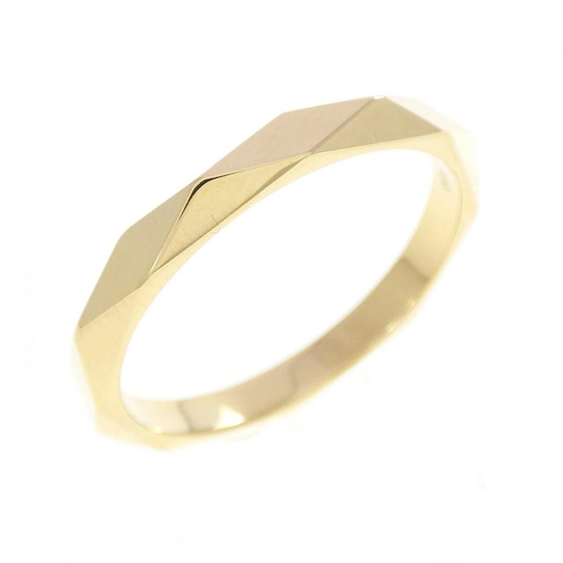 BOUCHERON FACETED MEDIUM RING: Boucheron Faceted Medium Ring Brand: Boucheron Type/Style: Boucheron Ring Material: 750 yellow gold, Color: YEllow Gold Size: US9 1/4(60) Accessories: None Accessories Notice: When purchasing