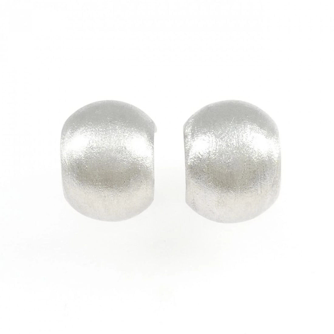 UNOAERRE 750WG EARRINGS: UnoAerre 750WG Earrings Brand: UNOAERRE Type/Style: Unoaele Pierce/Earring Material: 750 white gold, Color: White Gold Size: Actual Size Approximate dimensions (height x width): 16.1cm x 12.2cm