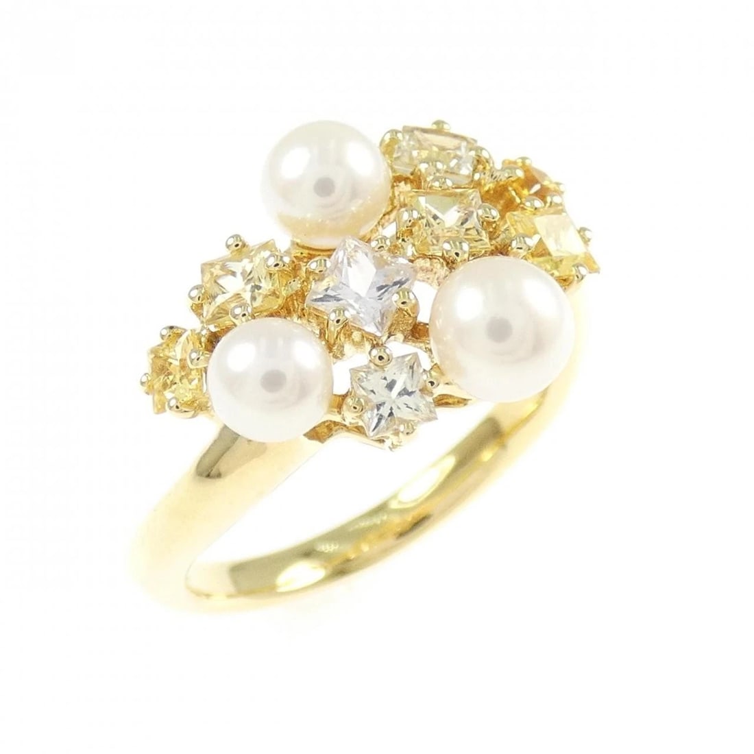 TASAKI AKOYA PEARL RING: TASAKI Akoya Pearl Ring Brand: TASAKI Type/Style: Tasaki Ring Material: K18 yellow gold, Main Stone Akoya Pearl Color: YEllow Gold Size: US5 3/4 Accessories: None Accessories Notice: When purchasing