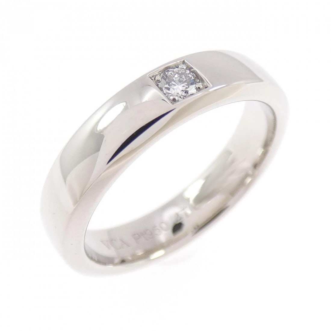 VAN CLEEF & ARPELS TOUJOURS ETOILE RING: Van Cleef & Arpels Toujours Etoile Ring Brand: Van Cleef & Arpels Type/Style: Van Cleef & Arpels Ring Material: Platinum950, Main Stone Natural Color: Silver Size: US4(47) Accessories: None