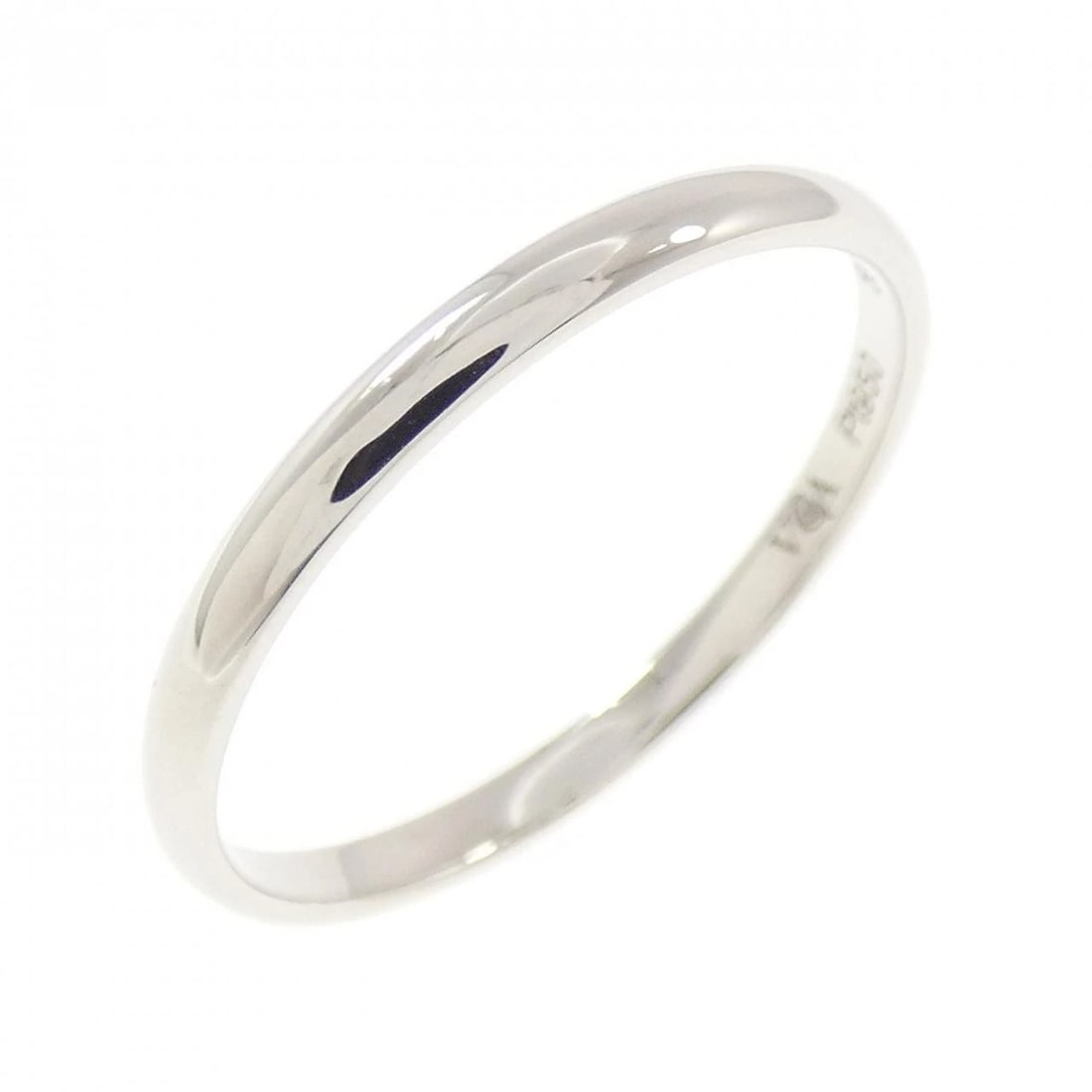 VAN CLEEF & ARPELS TENDREMONT RING: Van Cleef & Arpels Tendremont Ring Brand: Van Cleef & Arpels Type/Style: Van Cleef & Arpels Ring Material: Platinum950, Color: Silver Size: US8 1/2(59) Accessories: None Accessories Notice: When