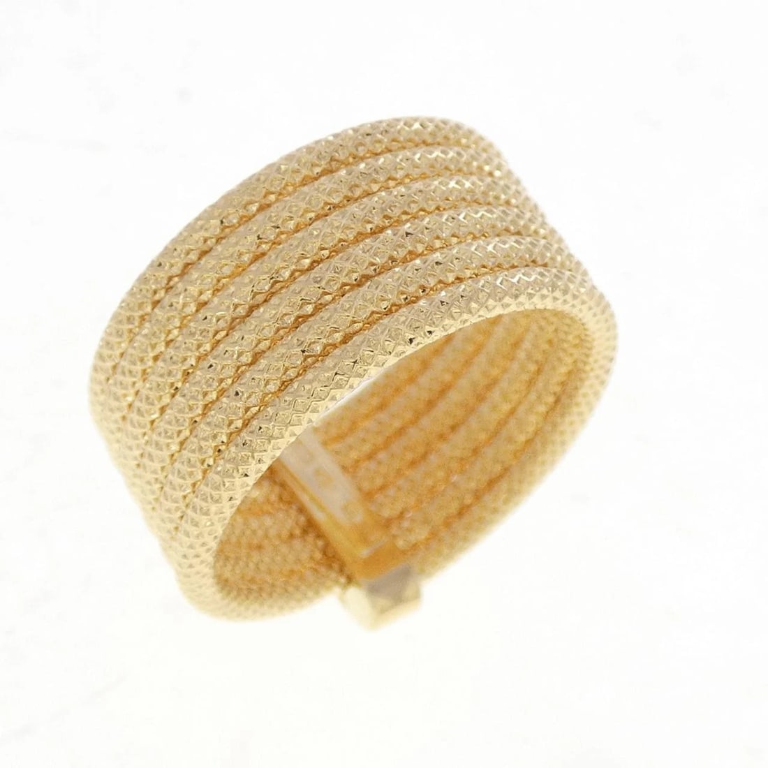 UNOAERRE 750YG RING: UnoAerre 750YG Ring Brand: UNOAERRE Type/Style: Unoaele Ring Material: 750 yellow gold, Color: YELLOW GOLD Size: US4 3/4 Accessories: None Accessories Notice: When purchasing pre-owned goods, please