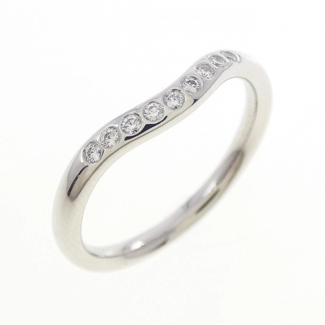 TIFFANY & CO. CURVED RING: TIFFANY & Co. Curved Ring Brand: TIFFANY&Co. Type/Style: TIFFANY & Co. Ring Material: Platinum950, Main Stone Natural Color: silver Size: US5 Accessories: None Accessories Notice: When purchasing