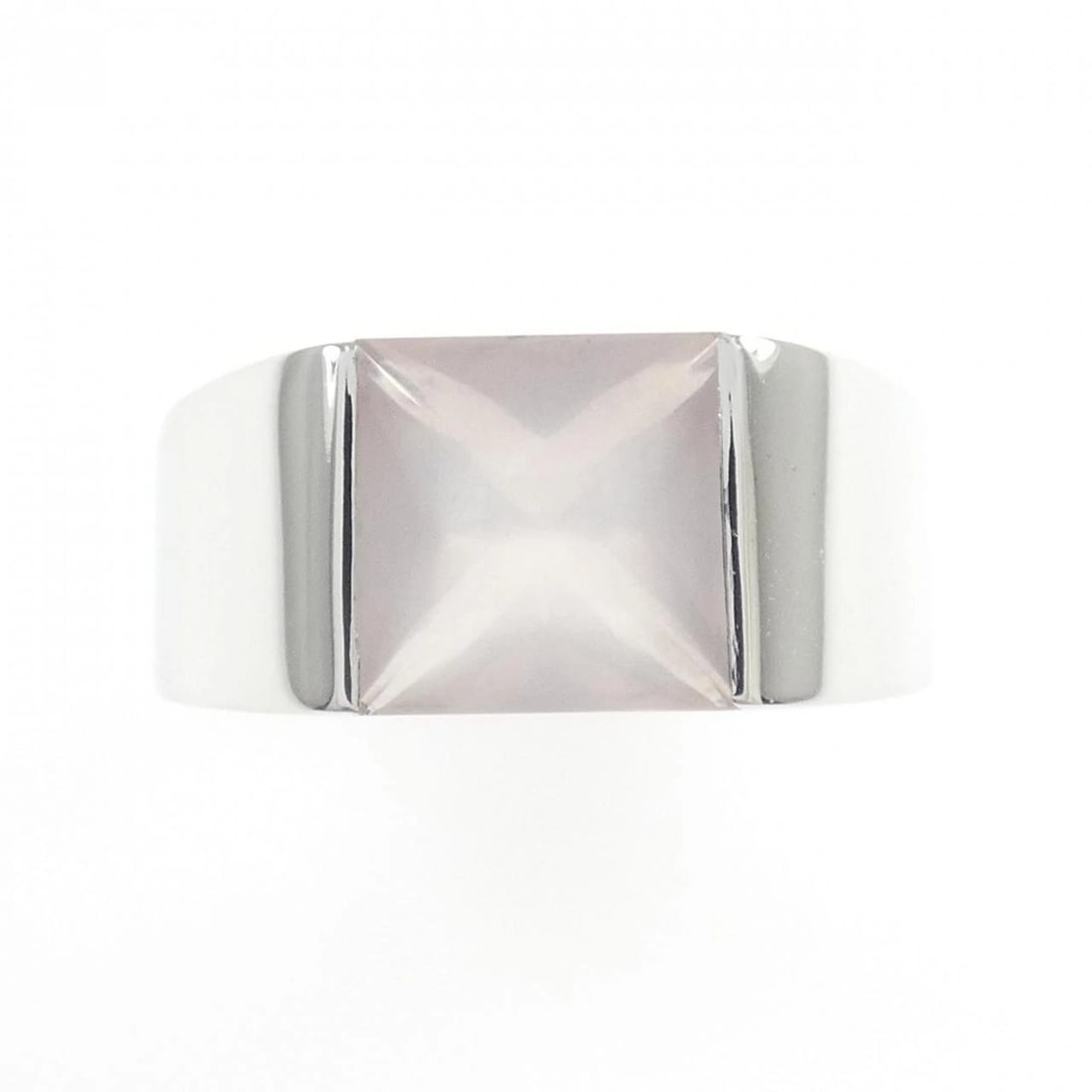 CARTIER TANK RING: Cartier Tank Ring Brand: CARTIER Type/Style: Cartier Ring Material: 750 white gold, Main Stone Rose Quartz Color: white gold Size: US5(49) Accessories: None Accessories Notice: When purchasing