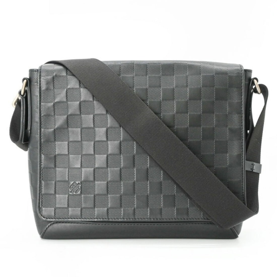 LOUIS VUITTON DAMIER INFINI DISTRICT PM SHOULDER BAG: LOUIS VUITTON Damier Infini District PM Shoulder Bag Brand: Louis Vuitton Type/Style: Shoulder bag Material: Damier Infini Color: Black, Infini Size: (HxWxD) 21cm x 29cm x 6cm / 8.26inch x 11.41inch x