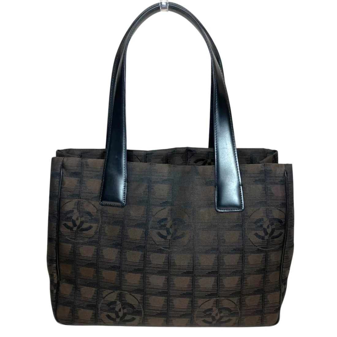 CHANEL PM TOTE BAG, TRAVEL LINE, CANVAS: Chanel PM Tote Bag, Travel Line, Canvas Brand: Chanel Type/Style: Tote bag Material: Canvas , Leather Color: Brown Size: (HxWxD) 22cm x 29cm x 12cm / 8.66inch x 11.41inch x 4.72inch Accessories: N