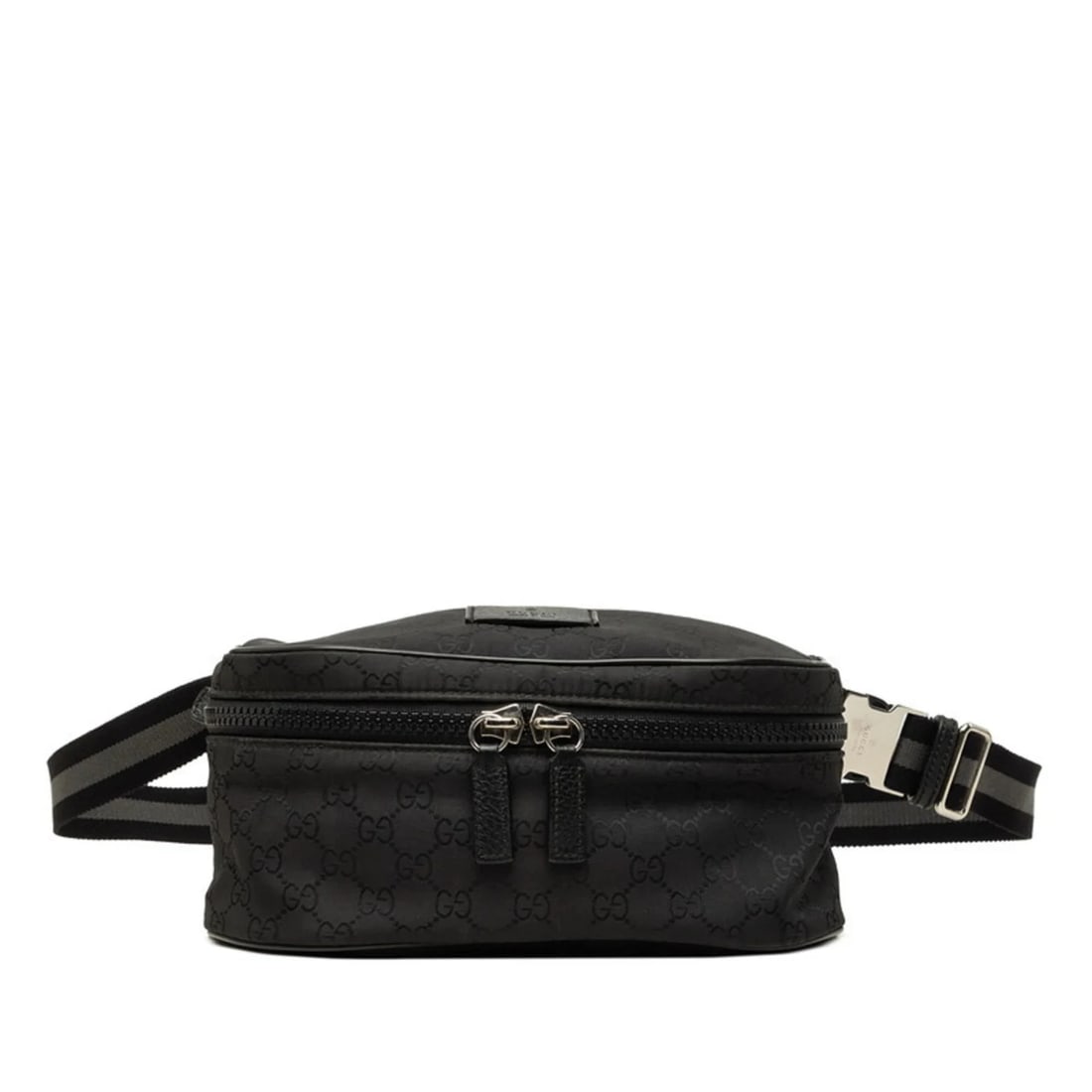 GUCCI GG NYLON WAIST BAG: Gucci GG Nylon Waist Bag Brand: Gucci Type/Style: Fanny pack Material: Nylon Color: Black Size: (HxWxD) 13cm x 26.5cm x 15cm / 5.11inch x 10.43inch x 5.9inch Accessories: None Accessories