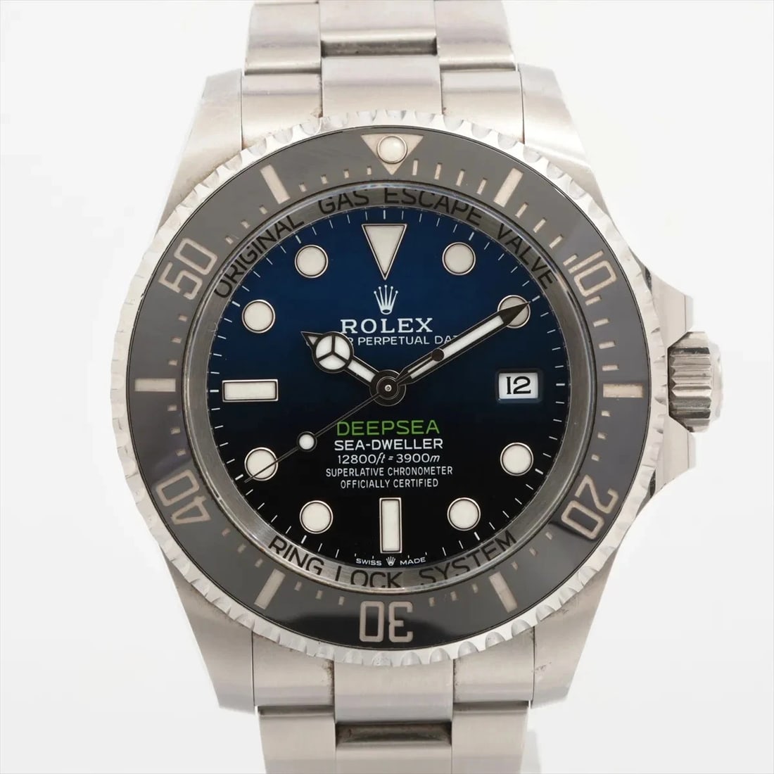 ROLEX SEA-DWELLER DEEP SEA SS BLUE: Rolex Sea-Dweller Deep Sea SS blue Brand: Rolex Type/Style: Wristwatch Material: SS Color: Dial Color D blue Size: Case:W1.6 x H1.6inch / W44 x H44 Circumference of Wrist:6.9inch / 17.5 Accessories: