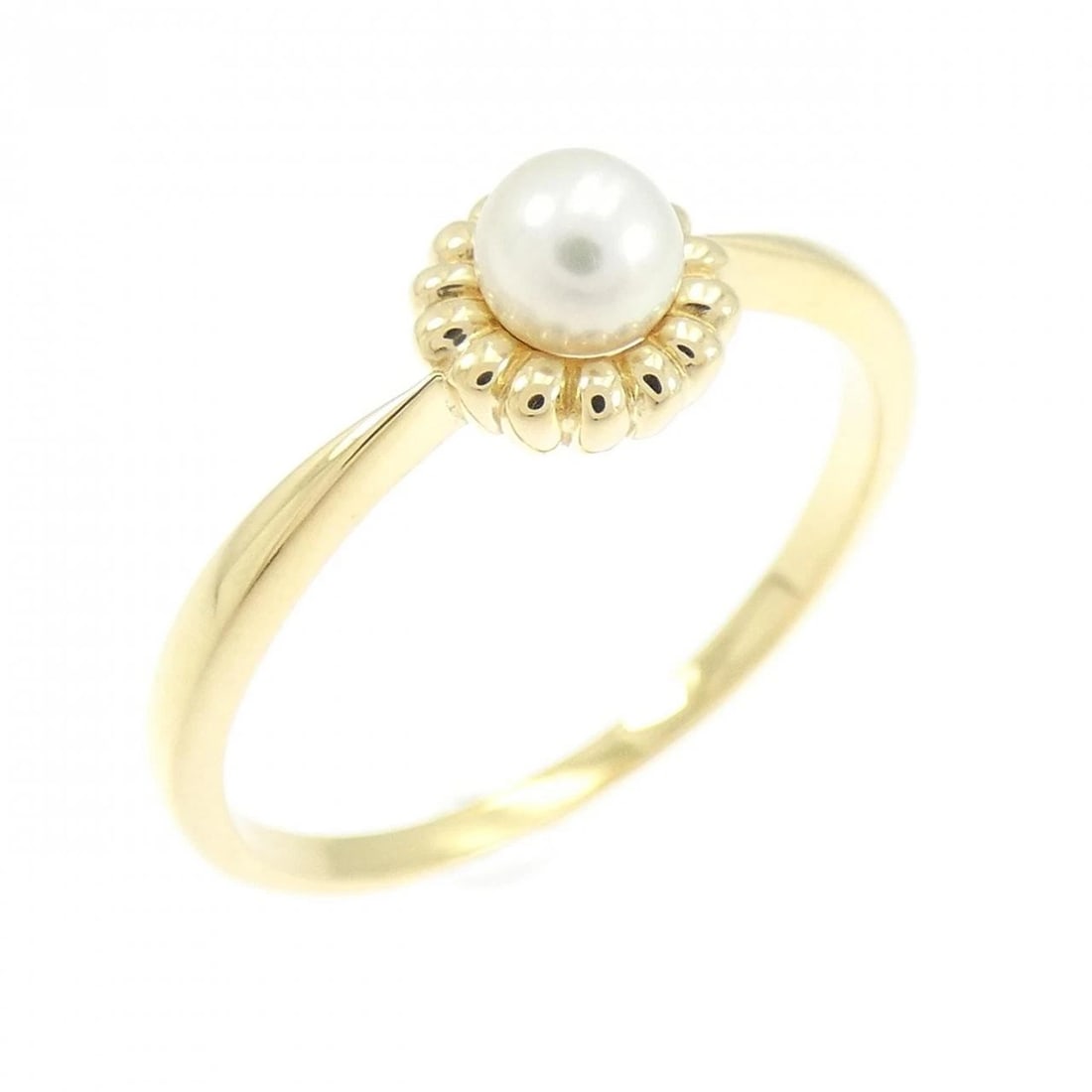 MIKIMOTO AKOYA PEARL RING: Mikimoto Akoya Pearl Ring Brand: MIKIMOTO Type/Style: Mikimoto Ring Material: K18 yellow gold, Color: yellow gold Size: US6 1/2 Accessories: None Accessories Notice: When purchasing pre-owned goods,