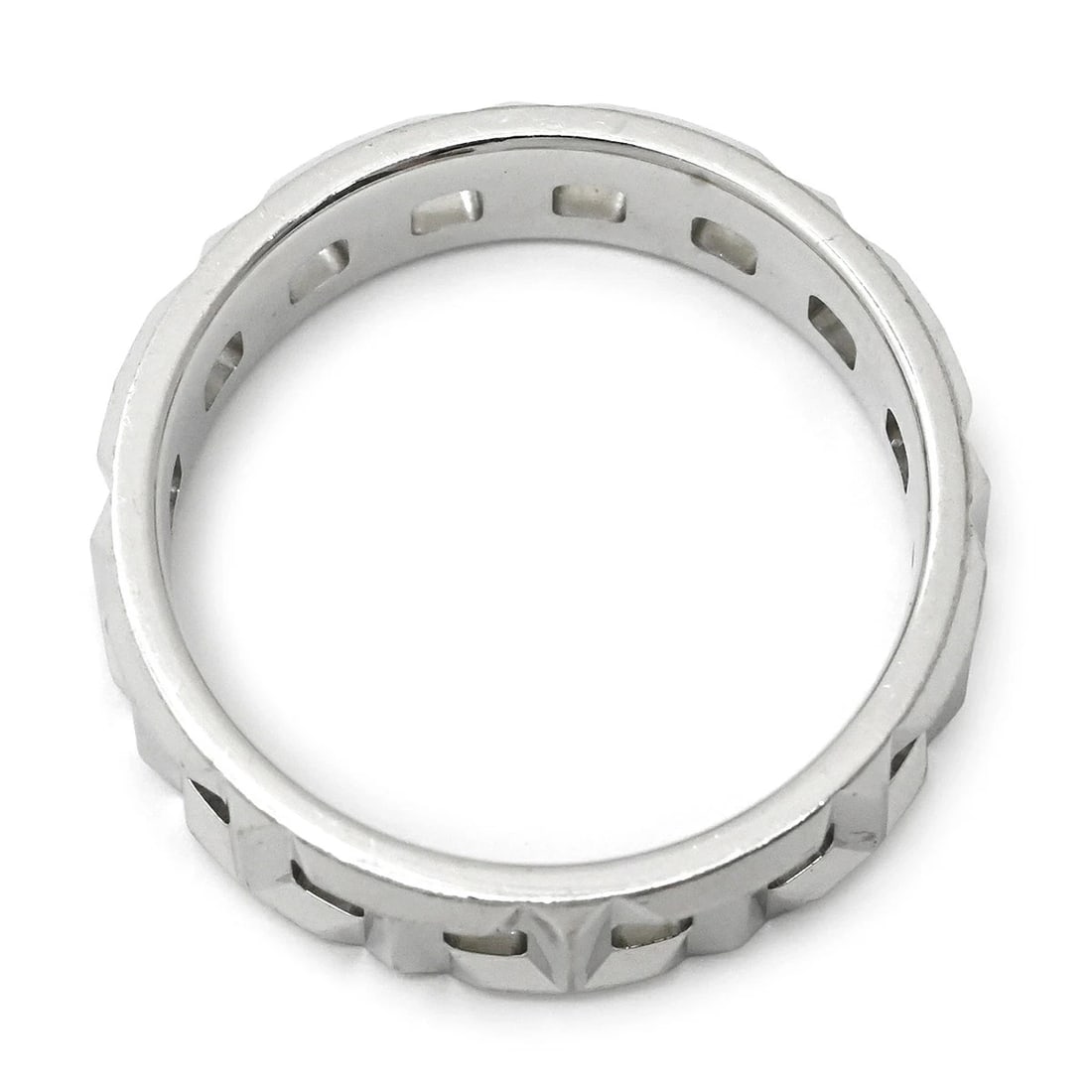 TIFFANY & CO. T TRUE WIDE RING WHITE GOLD: Tiffany & Co. T True Wide Ring White Gold Brand: Tiffany & Co. Type/Style: Ring Material: 18K White Gold, Color: Silver Size: US 5.5 Accessories: None Accessories Notice: When purchasing p