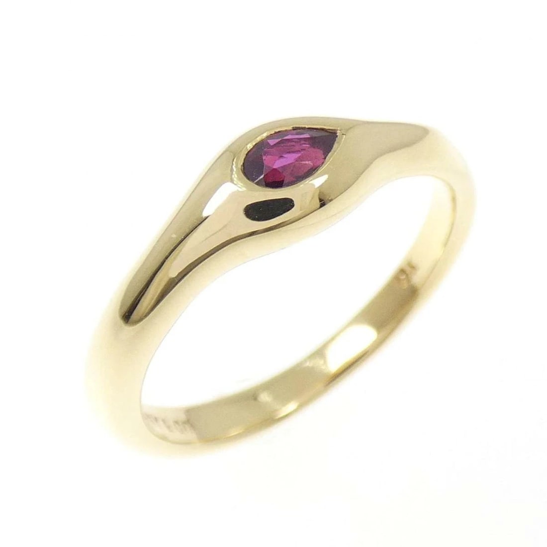 TIFFANY RUBY RING 18K YELLOW GOLD: Tiffany Ruby Ring 18K Yellow Gold Brand: Tiffany & Co. Type/Style: Ring Material: 18K Yellow Gold, Main Stone Ruby Color: Yellow Gold Size: US 6 Accessories: None Accessories Notice: When