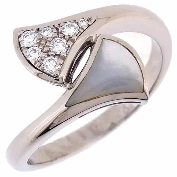 BVLGARI DIVA DREAM RING 18K WHITE GOLD DIAMOND: Bvlgari Diva Dream Ring 18K White Gold Diamond Brand: Bvlgari Type/Style: Ring Material: 18K White Gold, Main Stone Natural Color: White Gold Size: US 5.5 Accessories: None Accessories Notice: When
