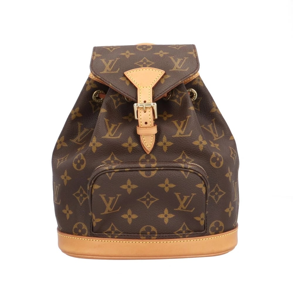 LOUIS VUITTON DAYPACK MONOGRAM CANVAS: LOUIS VUITTON Daypack Monogram canvas Brand: LOUIS VUITTON Type/Style: Daypack Material: Exterior Material Monogram canvas Color: Exterior color Brown Size: W8.3 x H9.4 x D3.9inch Accessories: None