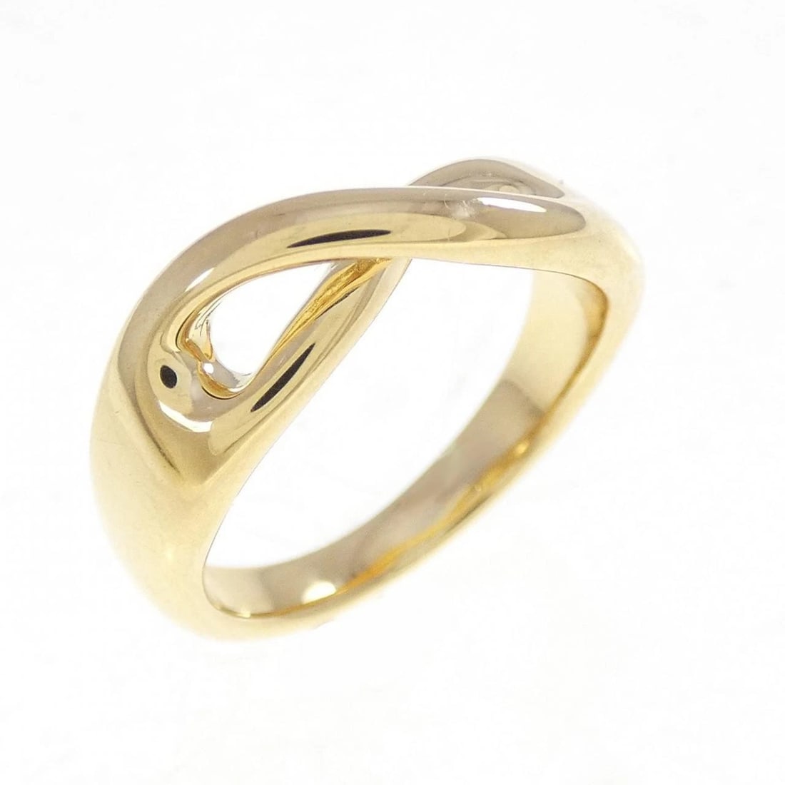 TIFFANY & CO. FIGURE 8 RING: TIFFANY & Co. Figure 8 Ring Brand: TIFFANY&Co. Type/Style: TIFFANY & Co. Ring Material: 750 yellow gold, Color: Yellow Gold Size: US4 1/2 Accessories: None Accessories Notice: When purchas