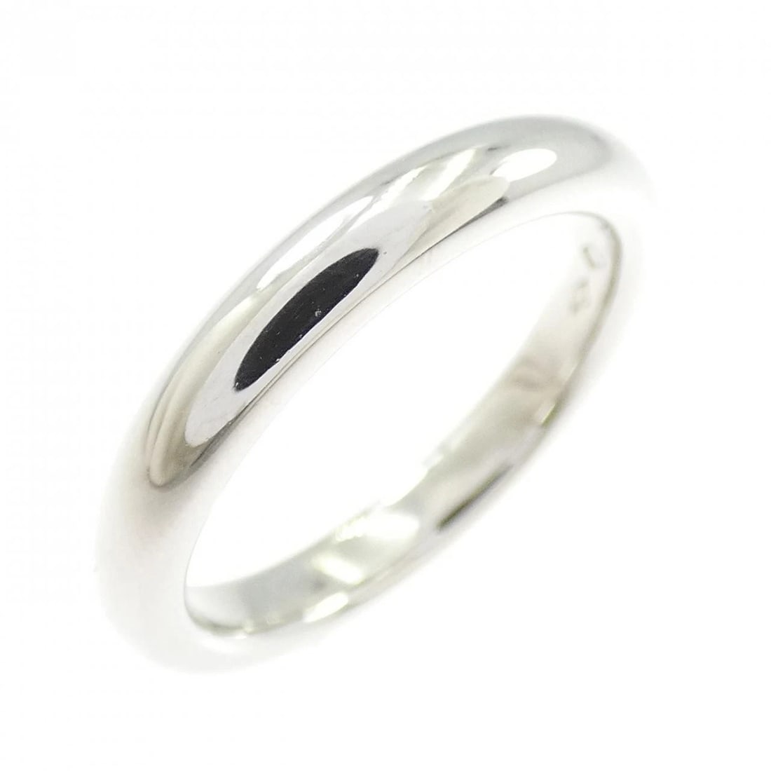 CHAUMET PT950 RING: Chaumet PT950 ring Brand: Chaumet Type/Style: Chaumet Ring Material: Platinum950, Main Stone Natural Color: Silver Size: US4 1/2 Accessories: None Accessories Notice: When purchasing pre-owned goods,