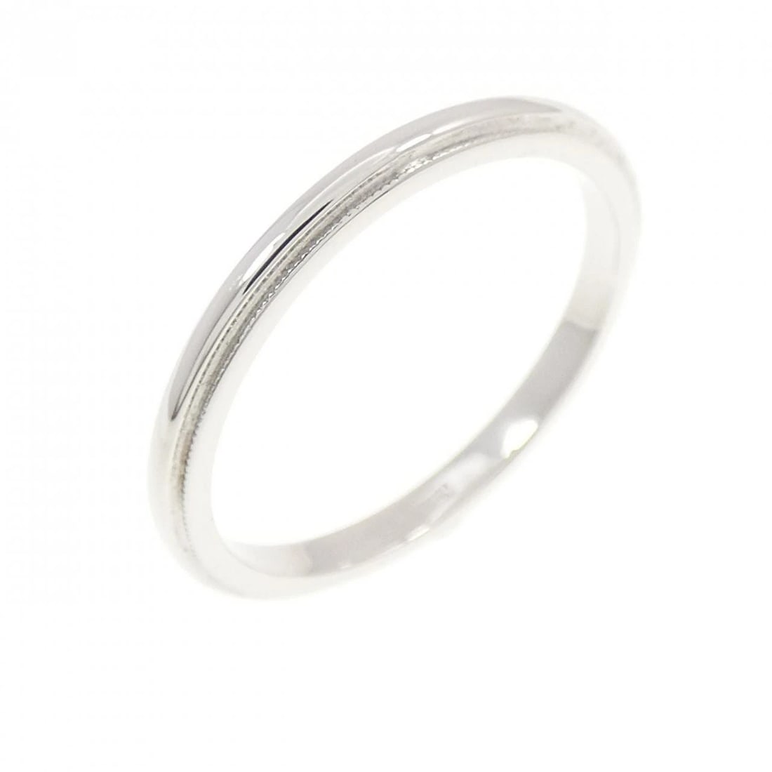 TIFFANY & CO. MILGRAIN RING: TIFFANY & Co. Milgrain Ring Brand: TIFFANY&Co. Type/Style: TIFFANY & Co. Ring Material: Platinum950, Color: Silver Size: US6 1/2 Accessories: None Accessories Notice: When purchasing pre-owned goods,