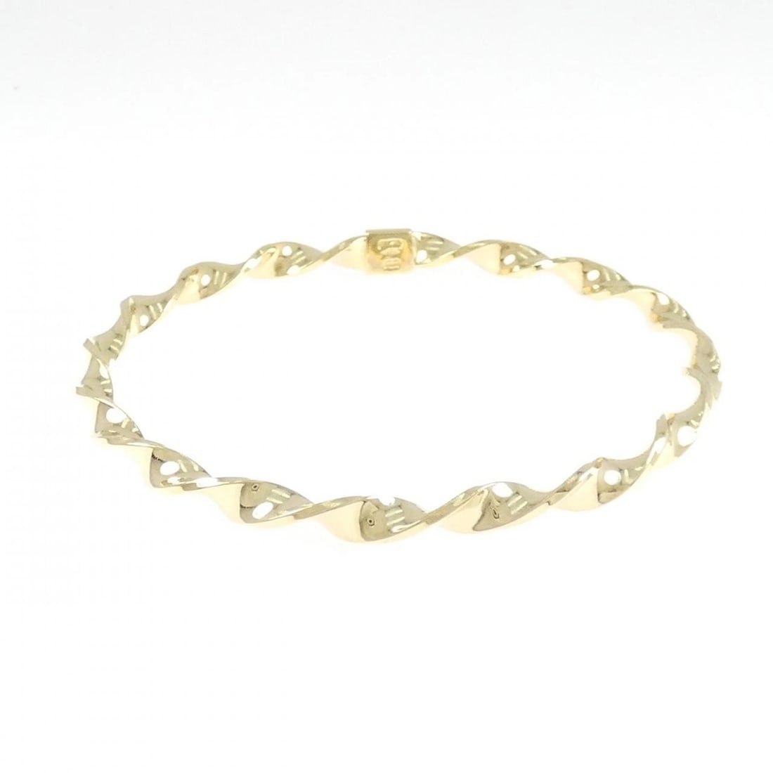 UNOAELE 750YG BANGLE: Unoaele 750YG Bangle Brand: UNOAERRE Type/Style: Unoaerre Bracelet Material: 750 yellow gold, Color: yellow gold Size: Length20.5cmActual Size Max width approx: 4.9mm Accessories: None Accessories