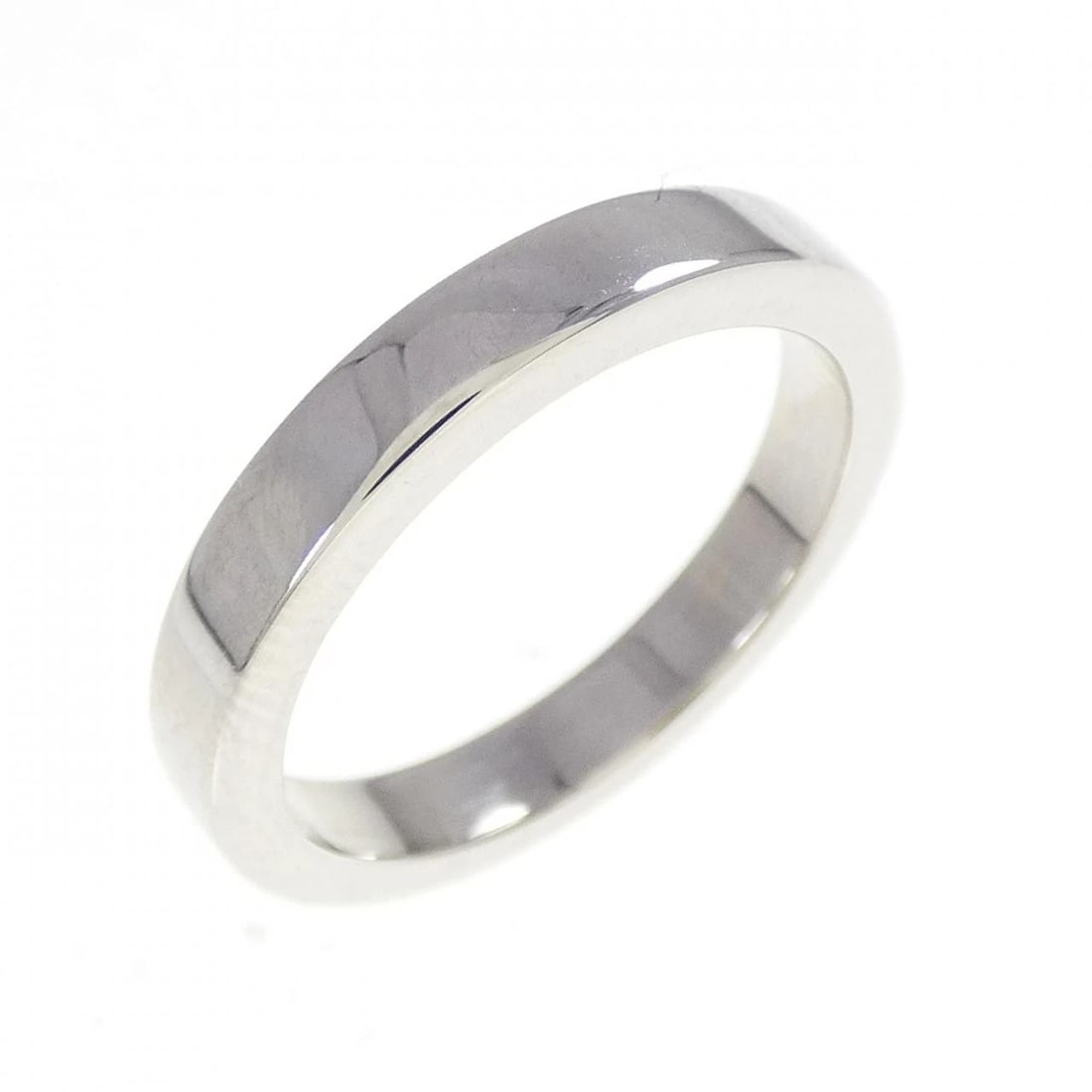 BVLGARI PT950 RING: Bvlgari PT950 ring Brand: BVLGARI Type/Style: Bulgari Ring Material: Platinum950, Color: Silver Size: US4 1/2 Accessories: None Accessories Notice: When purchasing pre-owned goods, please refer to