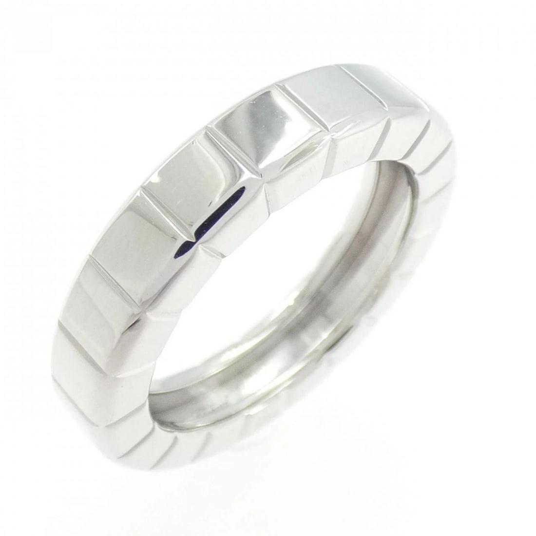 CHOPARD ICE CUBE RING: Chopard Ice Cube Ring Brand: Chopard Type/Style: Chopard Ring Material: 750 white gold, Color: white gold Size: US5 1/4 Accessories: None Accessories Notice: When purchasing pre-owned goods, please