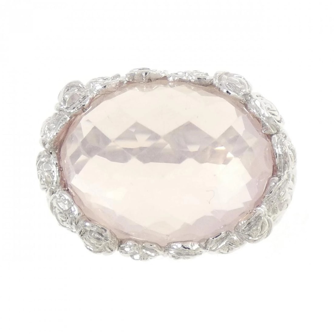 CARRERA Y CARRERA LAGO DE ROSAS RING: Carrera y Carrera Lago de Rosas Ring Brand: Carrera y Carrera Type/Style: Carrera Carrera Ring Material: 750 white gold, Main Stone Rose Quartz Color: White Gold Size: US5 1/2 Accessories: None