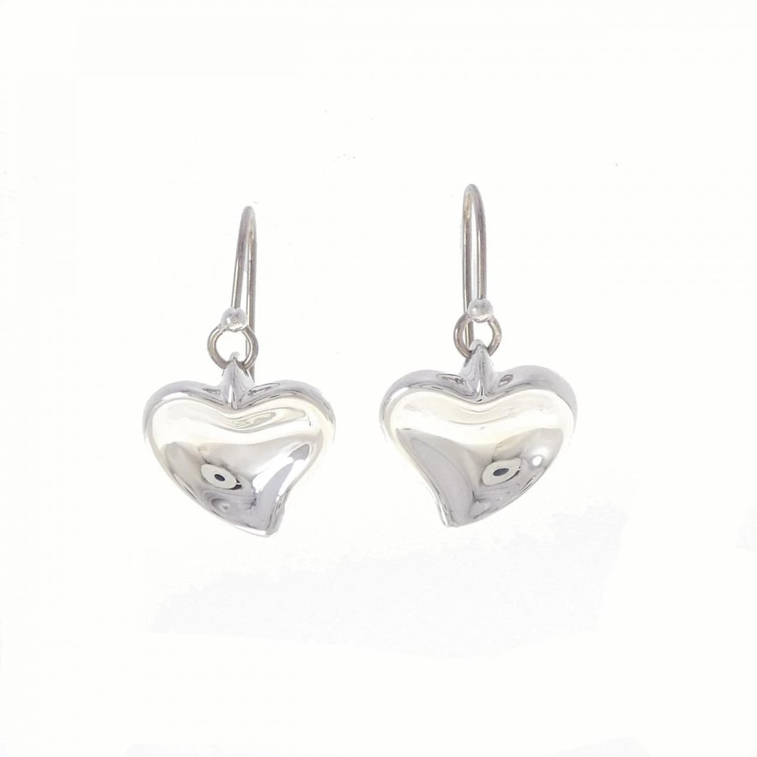 TIFFANY&CO. 925 PIERCE: TIFFANY&Co. 925 Pierce Brand: TIFFANY&Co. Type/Style: TIFFANY&Co. Pierce/Earring Material: 925Silver, Color: Silver Size: Actual Size Approx. height x width: 13.4mm x 13.8mm Accessories: None