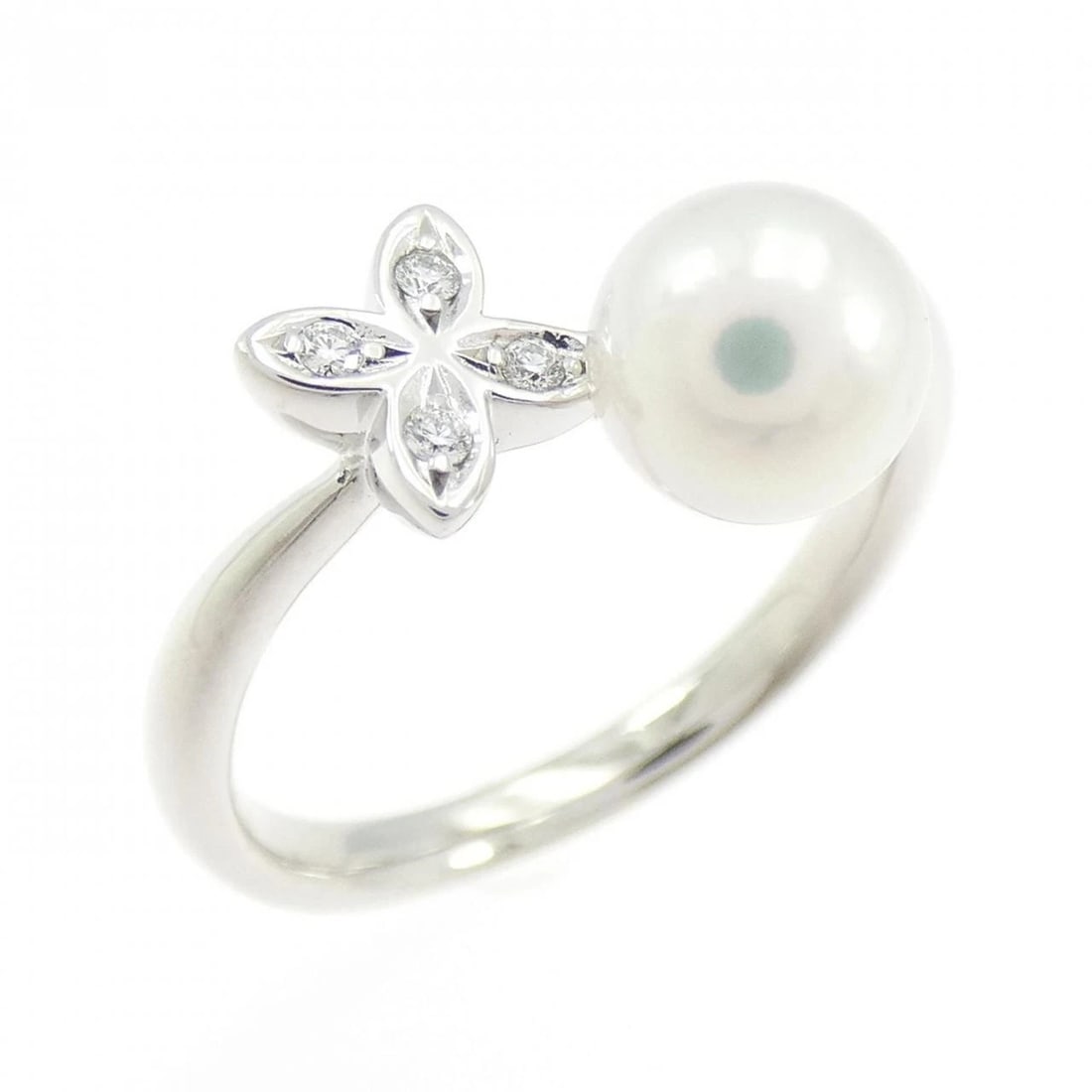 MIKIMOTO AKOYA PEARL RING: Mikimoto Akoya Pearl Ring Brand: MIKIMOTO Type/Style: Mikimoto Ring Material: K18 white gold, Main Stone Akoya Pearl Color: White Gold Size: US6 1/2 Accessories: None Accessories Notice: When